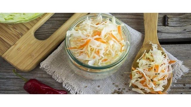 Квашеная капуста на зиму — 10 классических рецептов с морковью, яблоками, клюквой и хреном