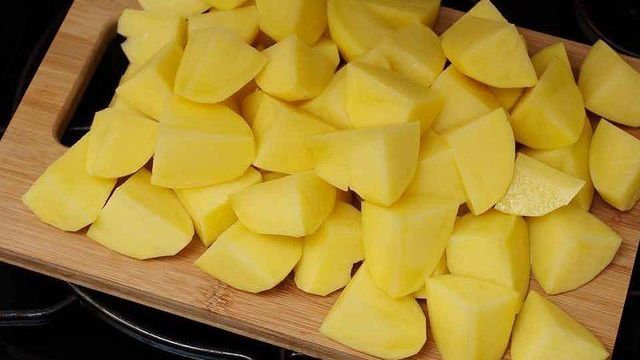Картофельное пюре — классический рецепт с молоком и маслом с пошаговыми фото