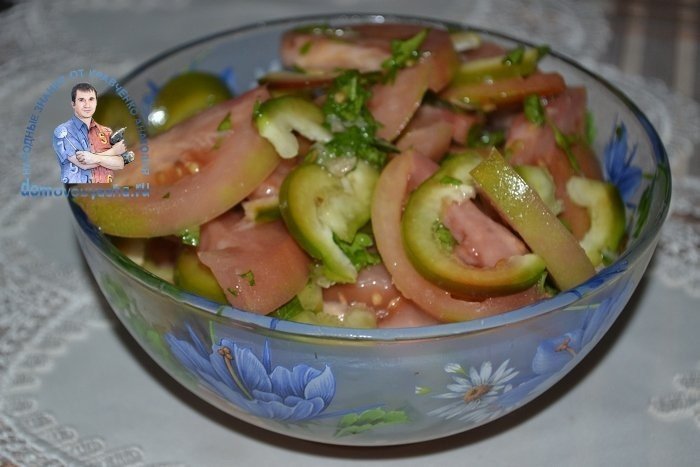 Салат к плову из помидор и огурцов